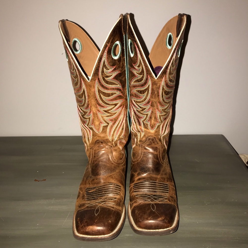 Ariat women’s boots.